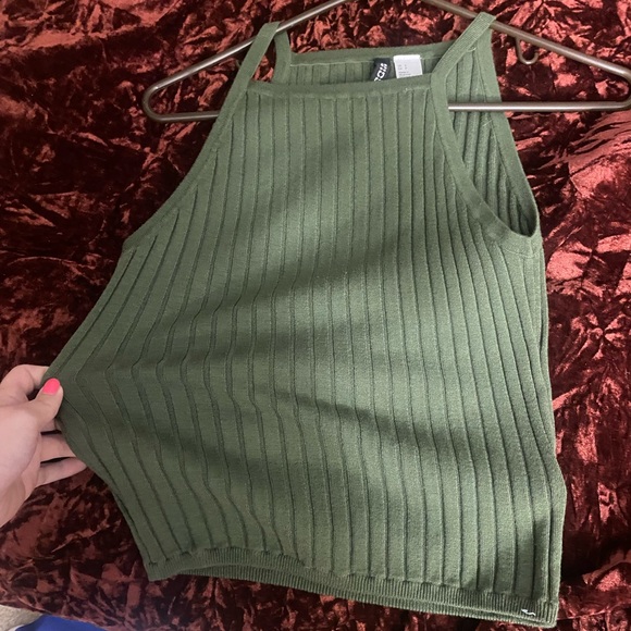 Cropped green tank - Picture 4 of 4